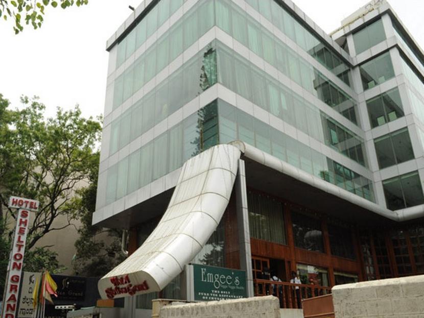 The Shelton Grand Hotel Bangalore Exterior photo